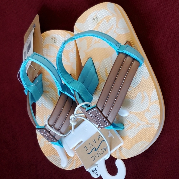 3 pair Toddler Girls Shoes Water Shoes Flip Flops Glitter Sandals  Size 7/8  NWT - Picture 6 of 10